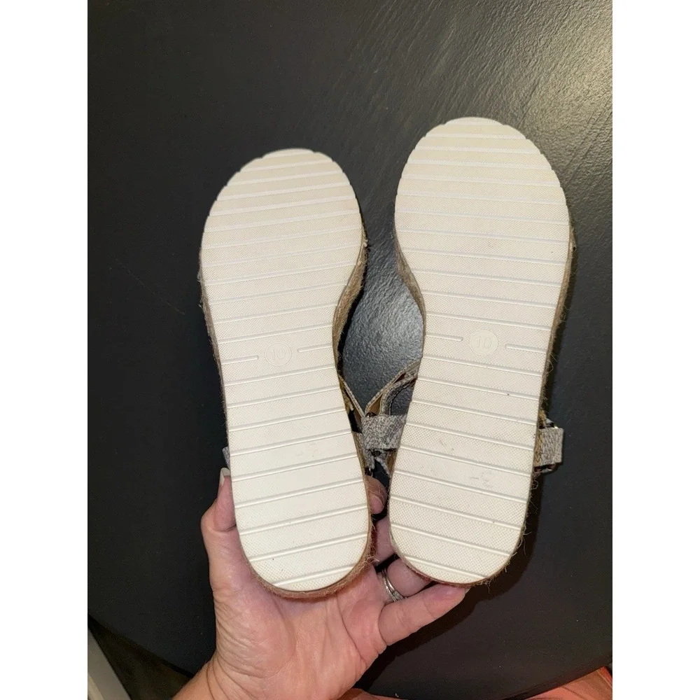Universal Thread Wedge Espadrille Sandal Snake Print Size 10 Women